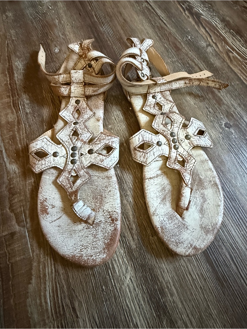Women’s BedStu Metallic Leather T-Strap Sandals - White
